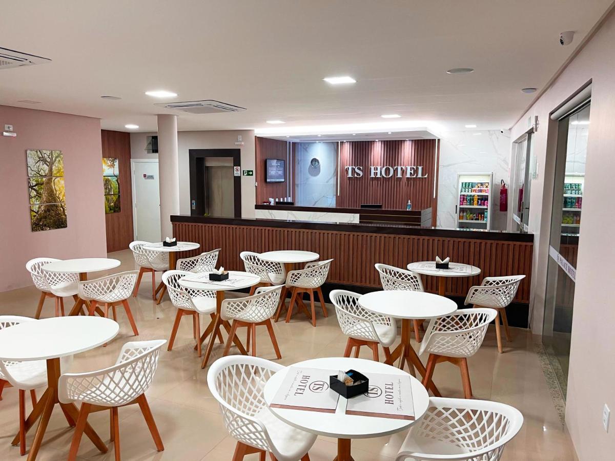 Ts Hotel Porteirinha Luaran gambar